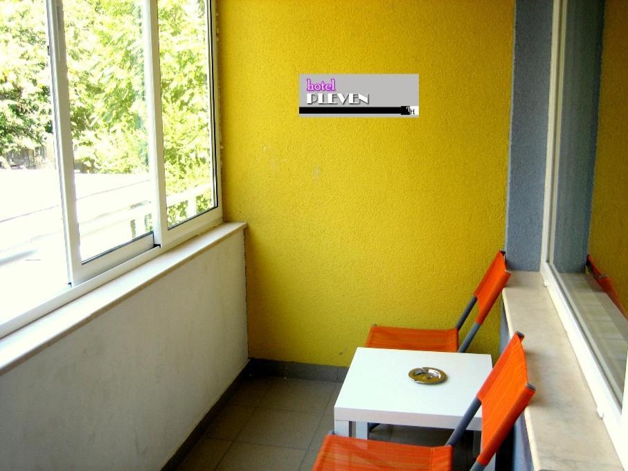 Hotel Pleven Buitenkant foto
