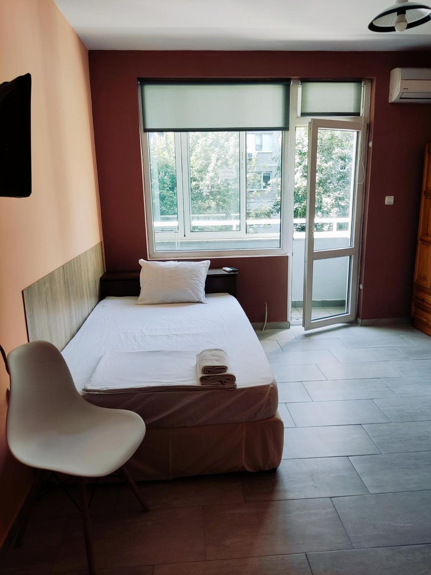 Hotel Pleven Buitenkant foto