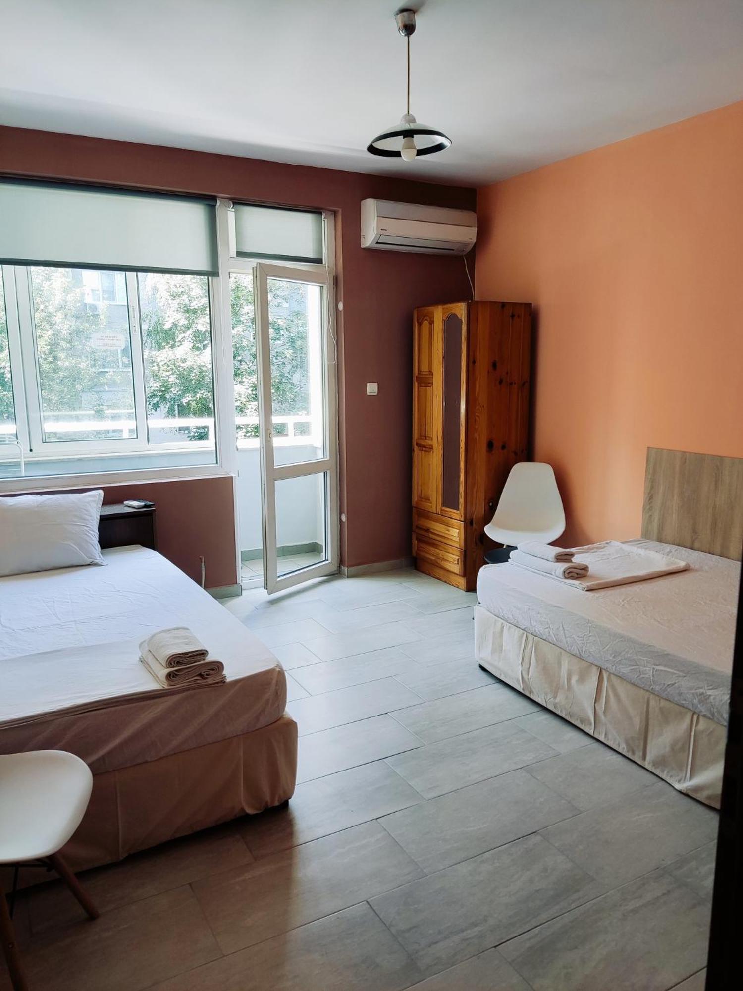 Hotel Pleven Buitenkant foto