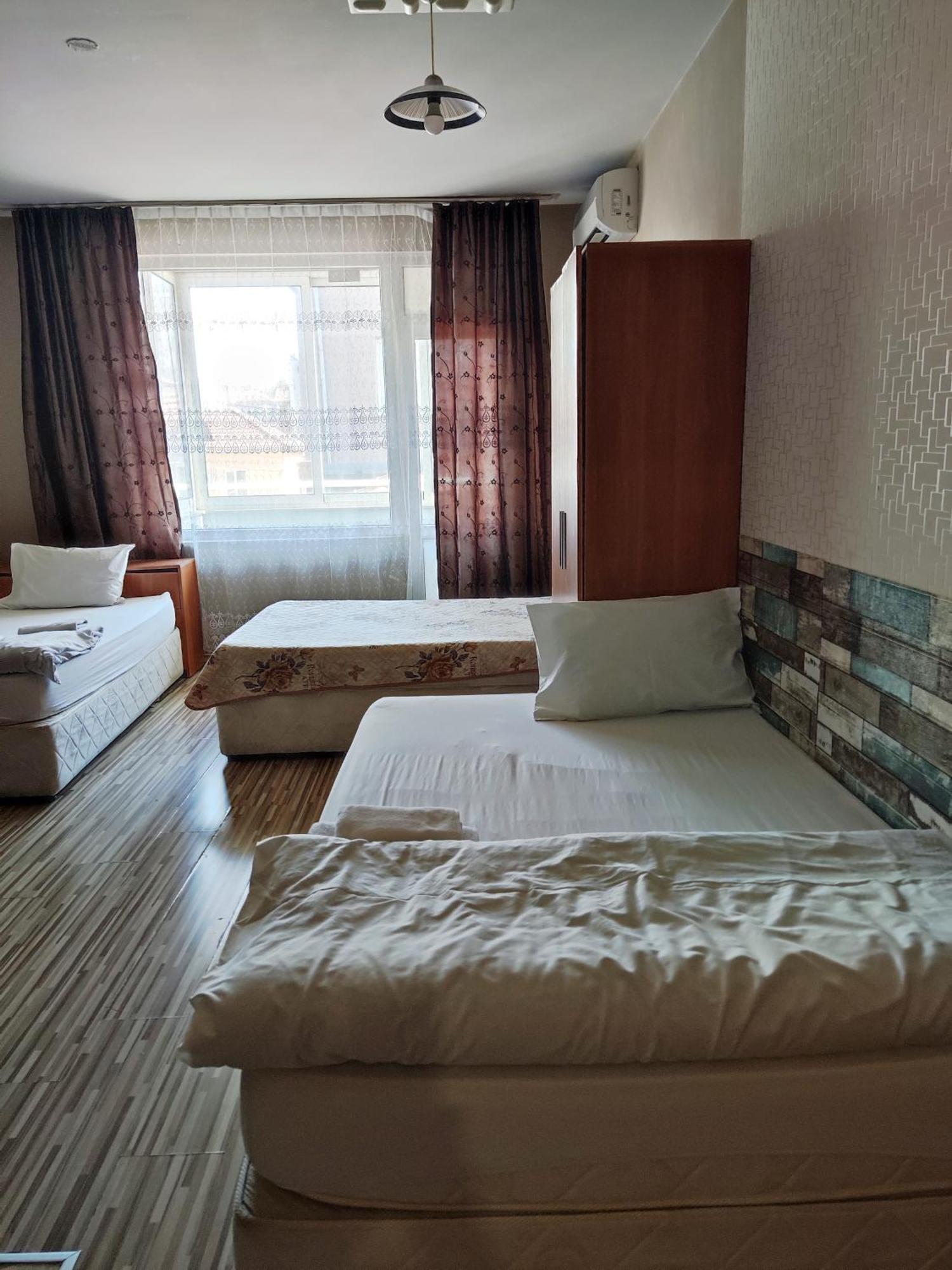 Hotel Pleven Buitenkant foto